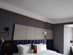-Ting无边际江景酒店(重庆解放碑云端之眼店)
