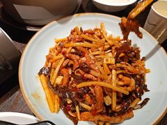 -丽华园·武汉地标楚菜餐厅(青山江滩店)