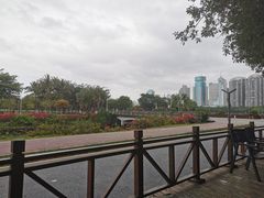 -万绿园