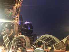 -影汇之星8字形摩天轮