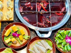 -憨孃孃·重庆老火锅(红山黑金店)