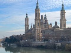 -皮拉尔圣母圣殿主教座堂