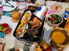 -水桶王国主题餐厅·聚会·生日派对·亲子活动·家庭套餐(亚龙湾希尔顿店)