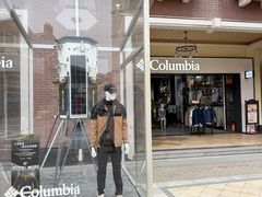 -王府井奥莱临潼小镇(临潼店)