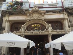 -Majestic Café