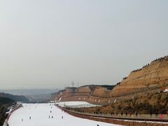 -采薇庄园四季滑雪场