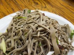 -溢心园香河肉饼总店