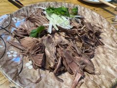 手撕香肉-金达莱冷面百年石锅饭(宾馆胡同店)