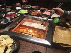 -老牌坊云南鱼豆花火锅(嵩山店)