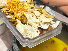 -野·大山里野生菌石锅土鸡(益田假日店)