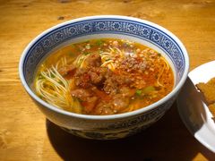 辣肉面-沪西老弄堂面馆(定西路店)