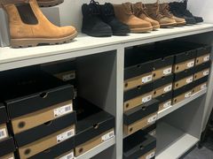 -UGG(燕莎奥特莱斯购物中心店)