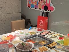 -海底捞火锅鲜切牛肉主题店(长寿路店)