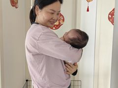 -鲸鱼妈妈月嫂/育婴师定制