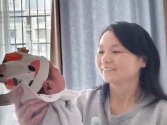 -鲸鱼妈妈月嫂/育婴师定制