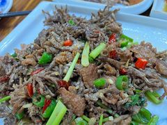 猫爪菇炒牛肉-下梅人家土菜馆(历史文化餐厅度假区店)