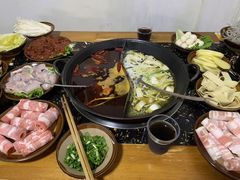 -重庆故事姊妹老火锅(财经学院店)