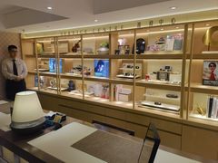 -茂昌眼镜(南京东路店)