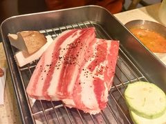 -蚂蚁洞·烤肉大营地(上海静安大悦城店)