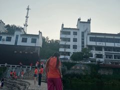 -罗田大别山峡谷漂流