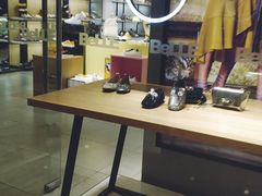 -BeLLE 百丽(上海月星环球港店)