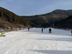 -济南卧虎山滑雪场