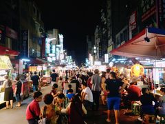 -六合夜市