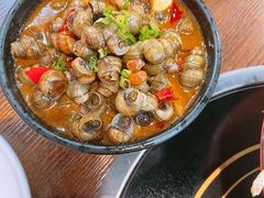 -虾弄弄海派小龙虾·牛羊蝎子火锅