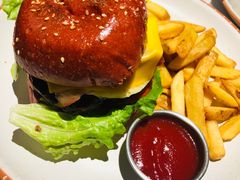 红丝绒至尊汉堡-阿妮叶李(光谷世界城店)