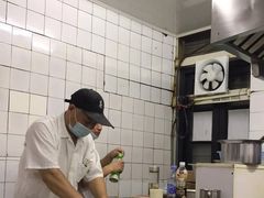 -黄阿姨锅贴大王(万航渡路店)