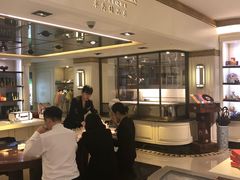-上海半岛酒店·半岛精品店