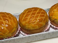 牛乳酥皮菠萝包-陶陶居酒家(新天地店)
