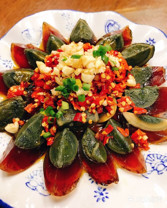 湘春酒家(九龙仓店)凉拌松花皮蛋图片