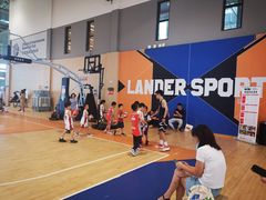 -莱茵体育生活馆