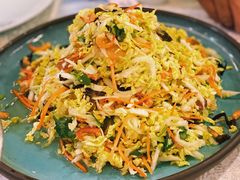 圆白菜拌海蜇-渔娘渔家丹东海鲜(东直门店)