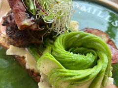 手工和牛肉饼芦笋吐司-O'mills Sourdough Bakery&Bistro(永嘉路店)
