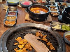 -明洞阿姨·韩式酱蟹烤肉·创意料理(三元桥店)