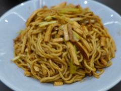 芹菜豆腐干炒面-外婆家私房菜