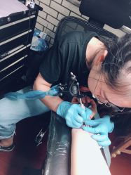 -明星刺青·洗纹身