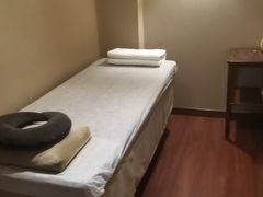 -裕和堂中医推拿艾灸(太古汇臻品店)