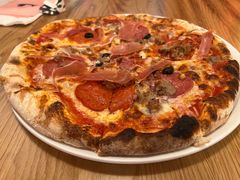 意式肉食披萨-城市大道红炉披萨烘焙坊