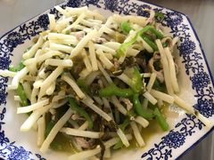 太湖芦苇根炒肉丝-呼吸森林·生态农庄农家乐私房菜