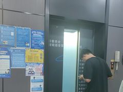 -丽辰酒店(深圳翻身地铁站店)