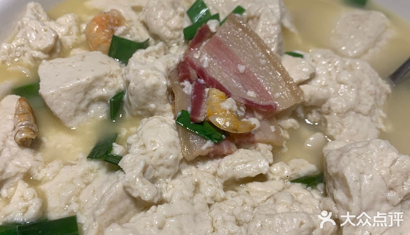 虾肉Q弹，味道真的很赞，每一只都很新鲜，个头也不小