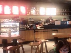 -星巴克臻选(莘庄仲盛店)