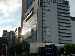 -台中大遠百