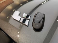-理想汽车(世纪汇店)