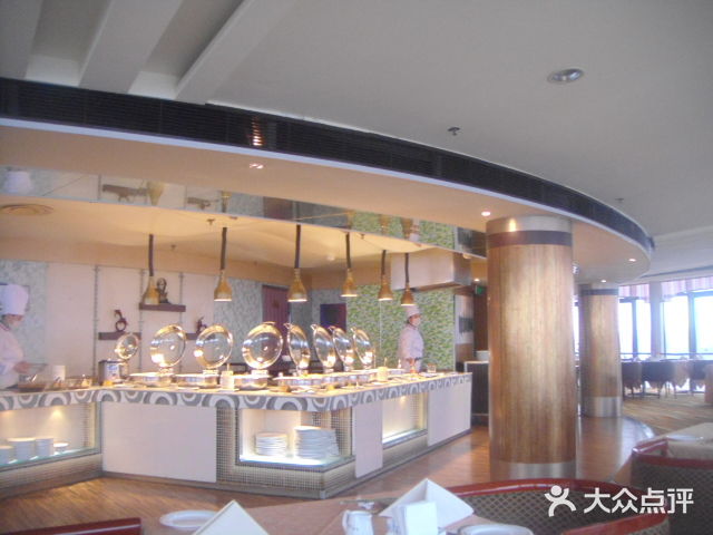 汇泉王朝大饭店-旋转餐厅(南海路店)自助取餐区图片