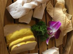 -滇釜火锅·能喝汤的火锅(车公庄店)