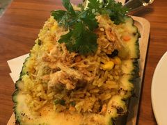 -Chom Cafe and Restaurant